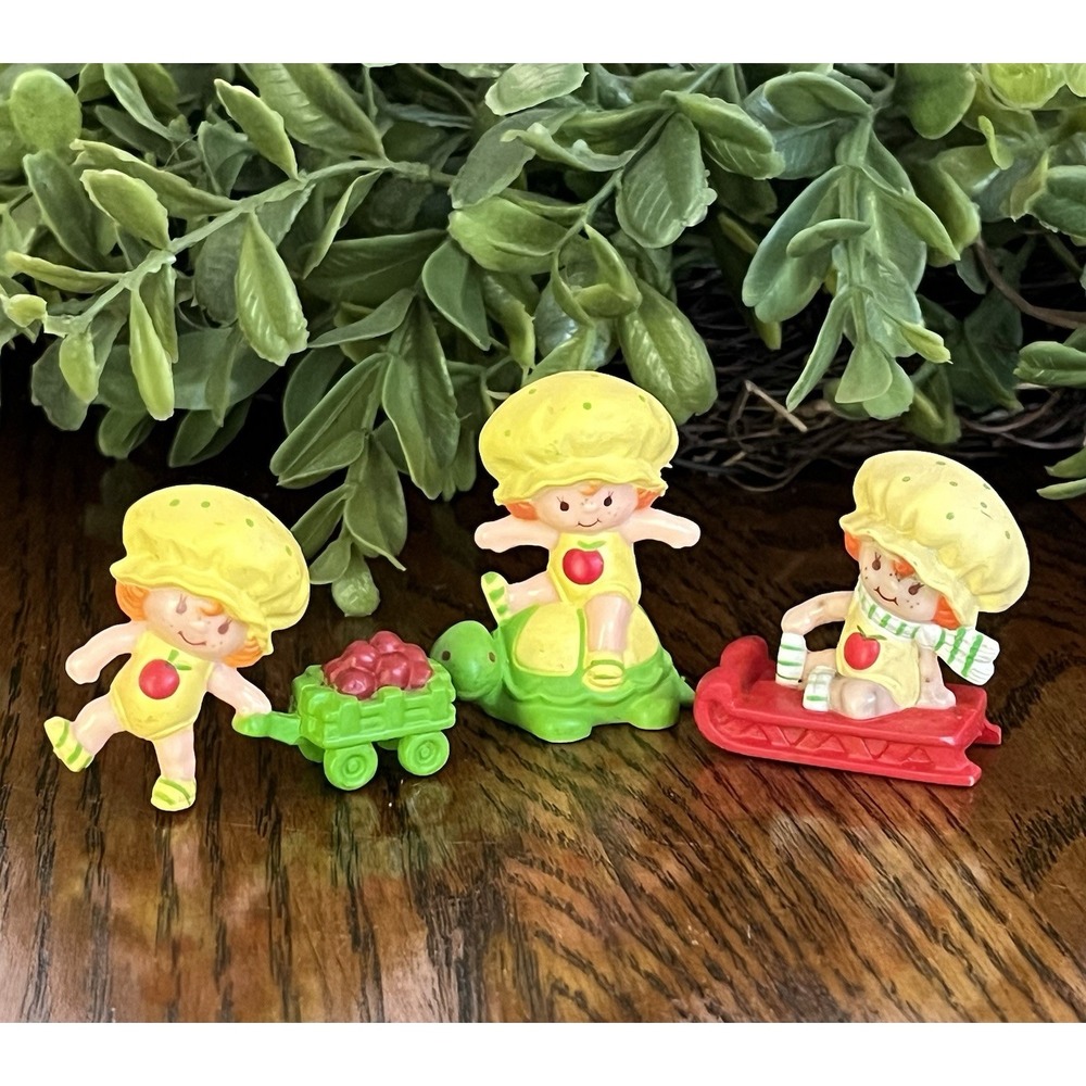 Lot of 3 Vintage 1980 PVC Strawberry Shortcake Apple Dumplin Miniatures